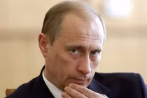 Vì sao Putin chọc ngoáy hậu phương Mỹ?