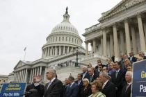 Mỹ lộ "lỗ thủng" chính trị lớn từ cuộc chiến ngân sách