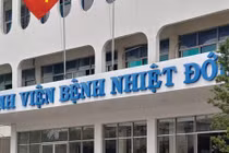 Diễn biến mới nhất về sức khỏe phi công người Anh mắc COVID-19