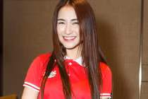 Hòa Minzy làm bảo mẫu để chuẩn bị lấy chồng