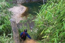 Bám dân, bám bản chữa bệnh cho đồng bào 