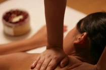 Massage giảm béo từng bộ phận cơ thể phái đẹp 
