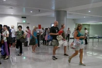 Ngăn chặn dịch Ebola tại sân bay Nội Bài