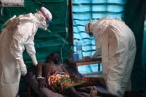 Đối phó dịch Ebola: Việt Nam ra 3 phương án khẩn