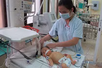 Việt Nam mỗi ngày có 70 trẻ sơ sinh tử vong