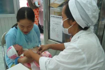 Công an điều tra vụ vắc xin làm trẻ tử vong