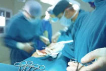 Cấp cứu kịp thời bệnh nhi bị xoắn tinh hoàn