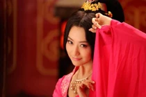 Công chúa đẹp khuynh quốc khuynh thành khiến cả một quốc gia sụp đổ