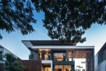 Biệt thự 3 tầng có gác lửng đẹp miễn chê