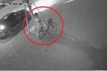 Nghi án ô tô 4 chỗ đâm cụ bà tử vong, tài xế xóa dấu vết dựng hiện trường giả