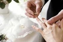 Con quan xã ở Cà Mau cưới vợ dưới 18 tuổi vi phạm Luật HN&GĐ thế nào?