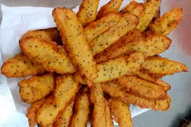 Bánh chuối An Giang gây sốt, bán dạo vỉa hè Hà Nội thu 70 triệu/tháng