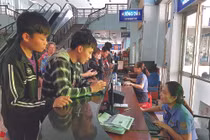 Vé máy bay Tết bán chậm, chỉ xe giường nằm là khan vé 