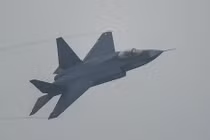 Không tin nổi tầm bắn tên lửa đối không PL-15 Trung Quốc