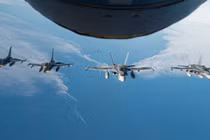 Máy bay ném bom H-6 và Tu-95 thách thức sự kiên nhẫn của Mỹ