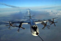 Máy bay ném bom Nga tuần tra gần Bắc Mỹ làm gì?