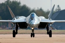 Lộ hàng loạt tính năng "khủng" tiêm kích tàng hình Su T-50