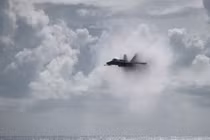 Ấn Độ có thể mua 150 tiêm kích F/A-18E/F, Pháp chết ngất