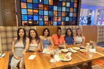 Chàng trai 30 tuổi sống cùng 5 người vợ, không ngại cưới thêm