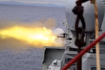 Theo dõi tàu chiến Nga-Trung nã pháo, đổ bộ rầm rộ (1)