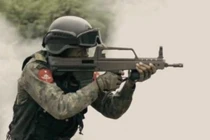 “Trùm” đạo nhái vũ khí Trung Quốc tố cáo Myanmar sao chép súng QBZ-97