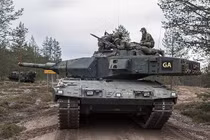 Cận cảnh xe tăng Leopard 2A5 hiện đại nhất QĐ Thụy Điển
