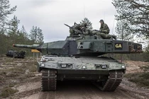 Cận cảnh xe tăng Leopard 2A5 hiện đại nhất QĐ Thụy Điển