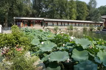 Cảnh tượng choáng ngất trong vương phủ của đại quan tham Hòa Thân