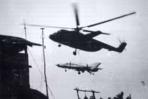 Khám phá “cần cẩu bay” khổng lồ của Việt Nam trong chiến tranh