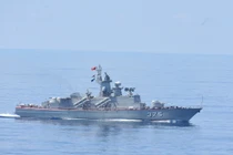 Mục kích tàu chiến Việt Nam “diễu võ” cùng khu trục hạm Ấn Độ