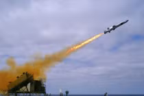 Siêu hạm LCS Mỹ cuối cùng đã lắp...tên lửa diệt hạm