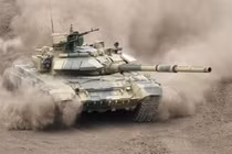 Vị khách nào vừa nhận thêm xe tăng T-90S/SK từ Nga?