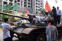 Thăm quan triển lãm vũ khí Thạch Gia Trang, Trung Quốc