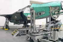 Mỹ tạo “Quái vật bầu trời” từ hai xác tiêm kích F-35 hỏng