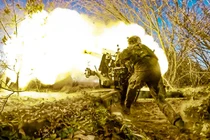 Giữa lúc Mỹ cắt viện trợ, phòng tuyến Nga bất ngờ bị xuyên thủng