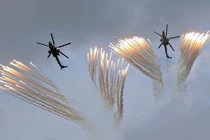 Không quân Nga phô diễn sức mạnh tại Crimea, Ukraine