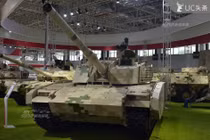 Trung Quốc tiết lộ sức mạnh xe tăng hạng nhẹ VT-5