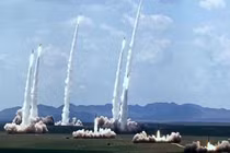 Tên lửa Iran phóng ào ạt từ hầm ngầm, quân đội Mỹ tính sao?