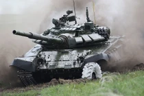 May mắn tăng T-72 Syria sống sót sau khi lĩnh TOW-2A