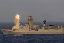 Tên lửa BrahMos mạnh gấp 4 lần Tomahawk: Mối nguy lớn với Trung Quốc