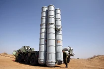 Nga hoãn giao tên lửa phòng không S-400 cho Trung Quốc