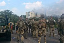 Nóng: Quân đội Ukraina nã pháo vào sở chỉ huy Tiểu đoàn Azov