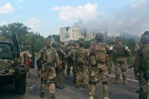 Nóng: Quân đội Ukraina nã pháo vào sở chỉ huy Tiểu đoàn Azov