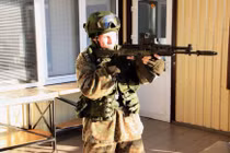 Vì sao Nga chọn súng trường AK-12 cho “chiến binh” Ratnik?