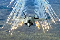 Có mới nới cũ: Mỹ tính loại biên F-22, quay sang dùng F-15, F-35