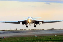 Mua thêm máy bay Tu-160 biến Không quân Nga thành “vô đối“