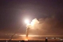 5 giờ sáng Kiev bị không kích dữ dội, NATO đưa ra cảnh báo