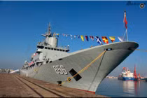 Soi mặt tàu tình báo mới của Hải quân Trung Quốc