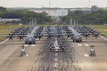 Sốc: Sau khi rút quân, Mỹ điều máy bay tấp nập tới châu Âu