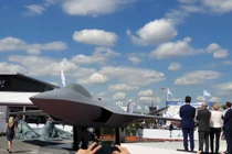 Cận cảnh máy bay thế hệ thứ 5 của châu Âu: Hệt F-22 Mỹ!